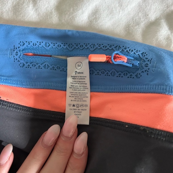 Ivviva Cropped Leggings - Picture 3 of 3